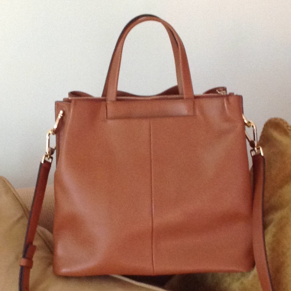 🍂🔴🍂 Cole Haan - Grand Series Leather Bucket Bag - Picture 10 of 11
